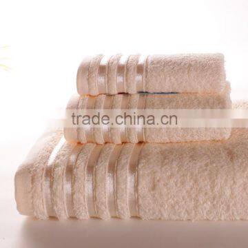 Eco-friendly Economy Wholesale Orange Red Color Bath Towel Set photo-2