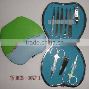 High quality nail tools manicure set in apple case