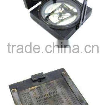 Beautiful Brass Compass - Brunt-on compass With wooden box 13455