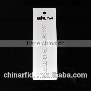 Low Cost RFID Garment Labels for Clothes Warehouse Management