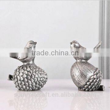 Qute Bird Standing on Nut Resin Small Silver Bird Figurines photo-2