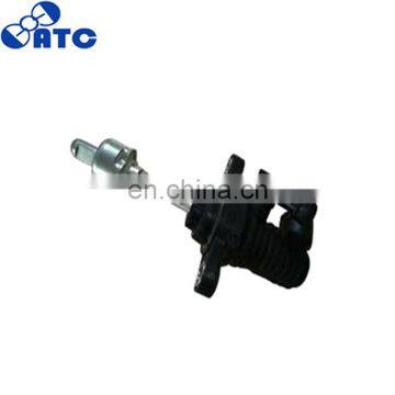 Truck Hydraulic Clutch Master Cylinder 205535588 20553587 20835246 3192696 8172824 photo-2