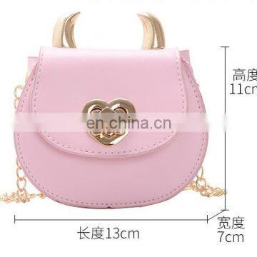 New Design Fashion Kids Pu Leather Lovely Girls Crossbody Bag Love Heart Mini Kids Shoulder Bag photo-2
