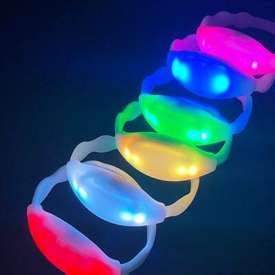 NEW Arrival Party Event Decoration Radio Control LED Glow Wristband Audio DMX Control LED Bracelet