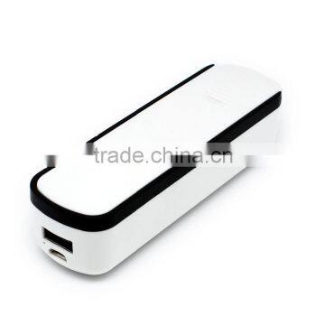 Shenzhen Factory Price Usb Portable Power Bank, 2000mAh-3000mah Power Banks With Customized Capacity and Full Color Logo Charger photo-2