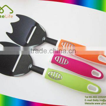 Hot sale Kitchen utensils industrial Colorful handle shovels Stainless steel plastic pizza cutter