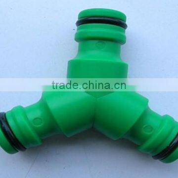 Plastic tee connector