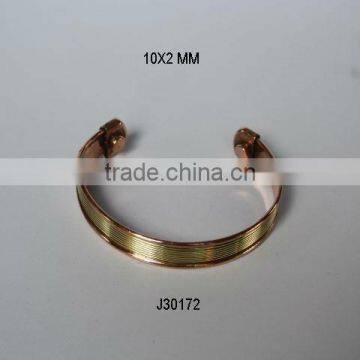 Magnetic copper bracelet with bras lines Wearing it has health benefits