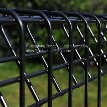 Anti-rust cheap roll top fencing panels black welded wire mesh rabbit proof garden fence USA