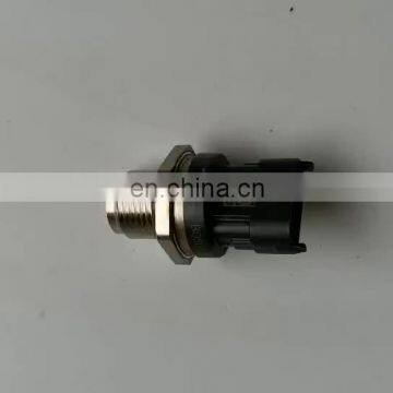 Motor ISF2.8 3.8  Engine fuel common rail pressure sensor 3974092 5260246 5297641 0281002706 0281002851