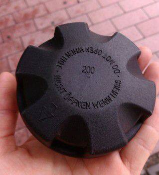 BMW E60/E90 Expansion Tank Cap ，BMW Coolant Reservoir Cap photo-3
