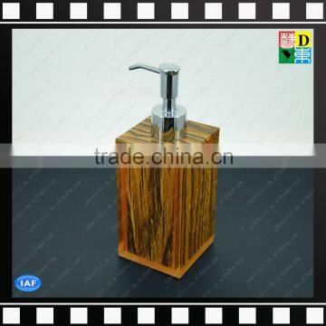 Bathroom Accessories of Acrylic Decorative Bathroom Lotion Pump Dispenser Bottle 500ml for Hotel/home