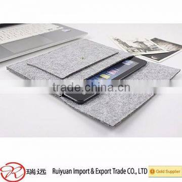 Alibaba wholesale Light Grey felt laptop sleeve,laptop bag with button closure