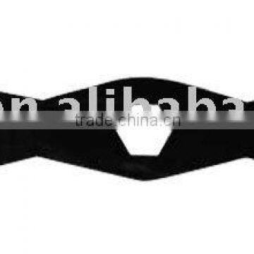 standard and non-standard grass combing knife