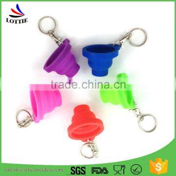 2016 hot selling non-toxic silicone folding cup with key chain