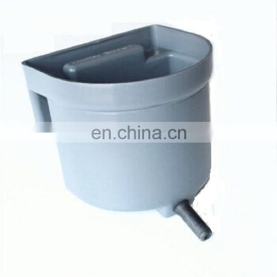 Factory sale 4L plastic calf feeding bucket milk feeder with teats