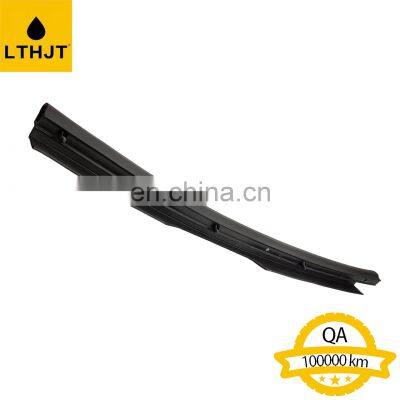 Car Accessories Auto Spare Parts Left Fender Weatherstrip 53389-60011 For LAND CRUISER PRADO GRJ120 photo-2
