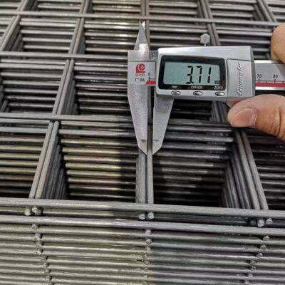 PVC Coated Welded Wire Mesh Panel With 5-10 Years Service Life for Outdoor Use photo-3