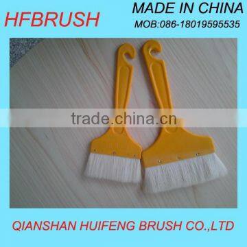 Wool plastic handle paint brush