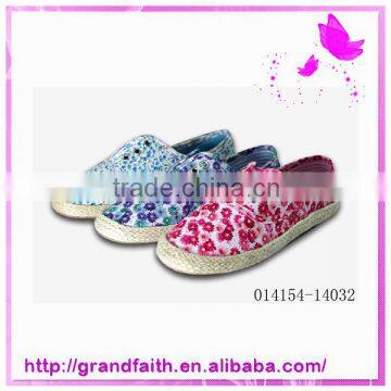 New Fashion Cheap Quality Promotional woman canvas shoe