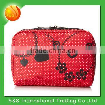 Cheap promotional polyester cosmetic bag wholesale beauty pouch