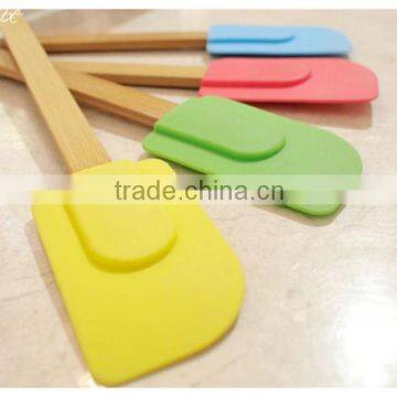 Popular Wholesale wooden handle silicone spatula