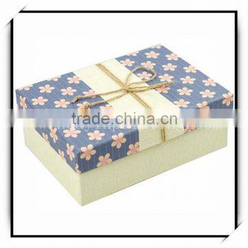 2016 Machine Made Paper Box With Paper Hanger/ Packaging Box photo-4