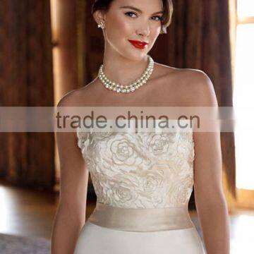 Popular Sale Scoop Pearl Lace Embroidered Wedding Dress photo-4