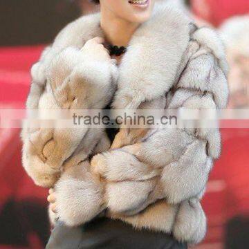 Ladies' fox fur jacket with big fox collar