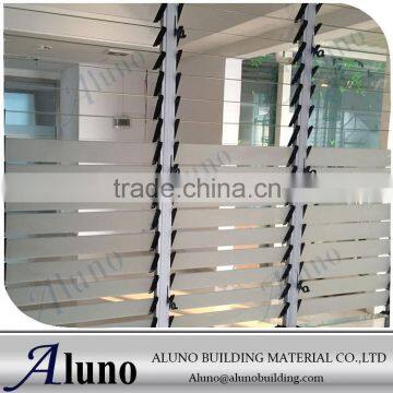 Aluminum Frame with Glass Blade