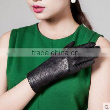 Ladies fashion dress Carving leather gloves with pictures