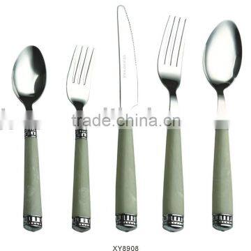 plastic handle cutlery set