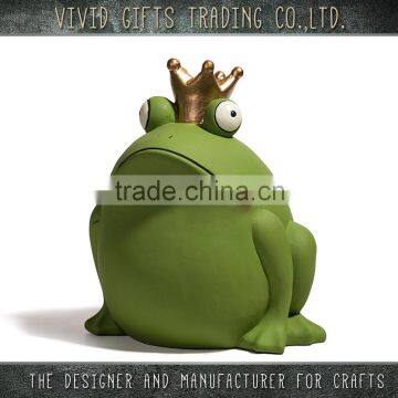 Ceramic or Porcelain frog with gold crown sitting animal garden decoration