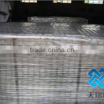 High Quality of Galvanized and Black Steel Welded Wire Mesh Panel photo-2