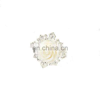 In Stock White Plastic Metal Ring Flower Plant Napkin Ring For Wedding Festival Decor Wholesale photo-4