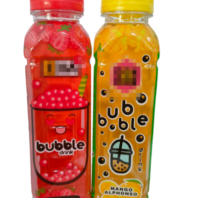 Tasse de Bubble Tea avec des perles fruitées de Bubble Blends qui éclatent avec du vrai jus de fruit, boisson de boba à bulles éclatantes