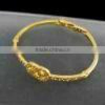 A Gold female bracelet