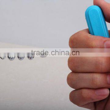 S/S+ABS 11.5*9.4*1 Colorful Kitchen Small Red Wine Opener photo-3