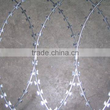 Canton Fair Razor Barbed Wire 2015 hot sale (factory supply+low peice+high quality+good service)