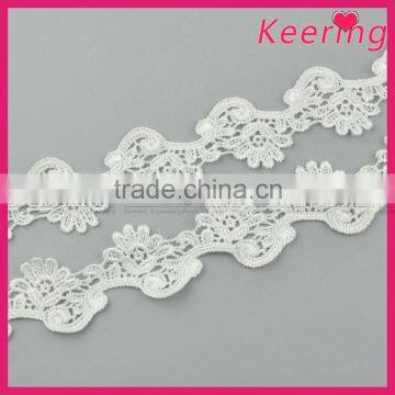 4.2cm width flower pattern white polyester lace trimming for garment decoration WLCP-055