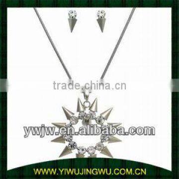 Top 10 jewelry manufacturer in yiwu silver round spiked necklace set(JW-G1130)