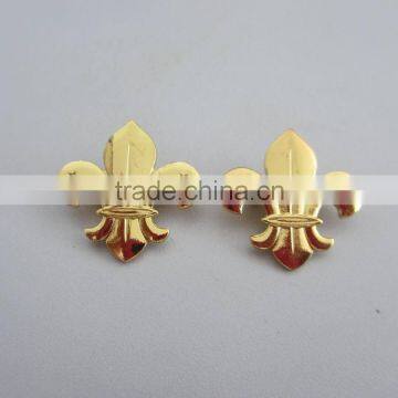 China Made Cute Fleur de Lis Flower Shape Chromed Plated Iron Soft Enamel Pin Badge photo-5