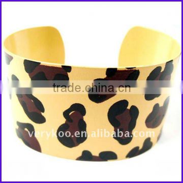 Fashion Metal Enamel Wide Cuff Bangles (FCH-10853)