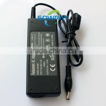 Universal 90W Laptop AC Adapter 19V 4.74A Hot Sale Model For Toshiba/HP With AU/US/UK/EU Plug