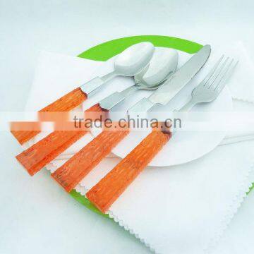 cutlery set with plastic handle