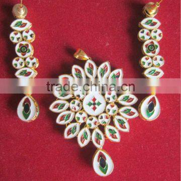 Kundan Pachi Pendant EARRING Set photo-3