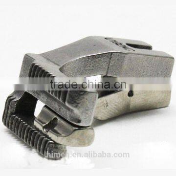 PIPING WELT CUTOUT FEET (FOR TURNS) C68 U192 U193 - BROTHER B797 CONSEW 205RB photo-3