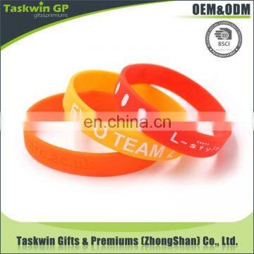 Factory direct sales eco-friendly fashion custom design silicone bracelet rubber wristbands