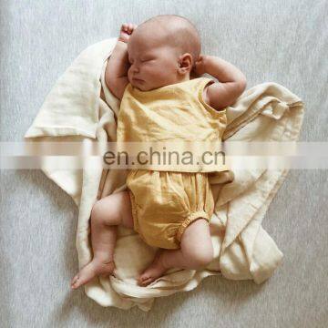 New Soft Yellow Two Pieces Baby Cotton and Linen Clothes Sets Top Tshirt & Shorts 2pcs Set photo-6