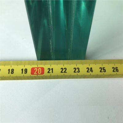 Laminated Glass With Custom Interlayer Colors for Interior Design Applications